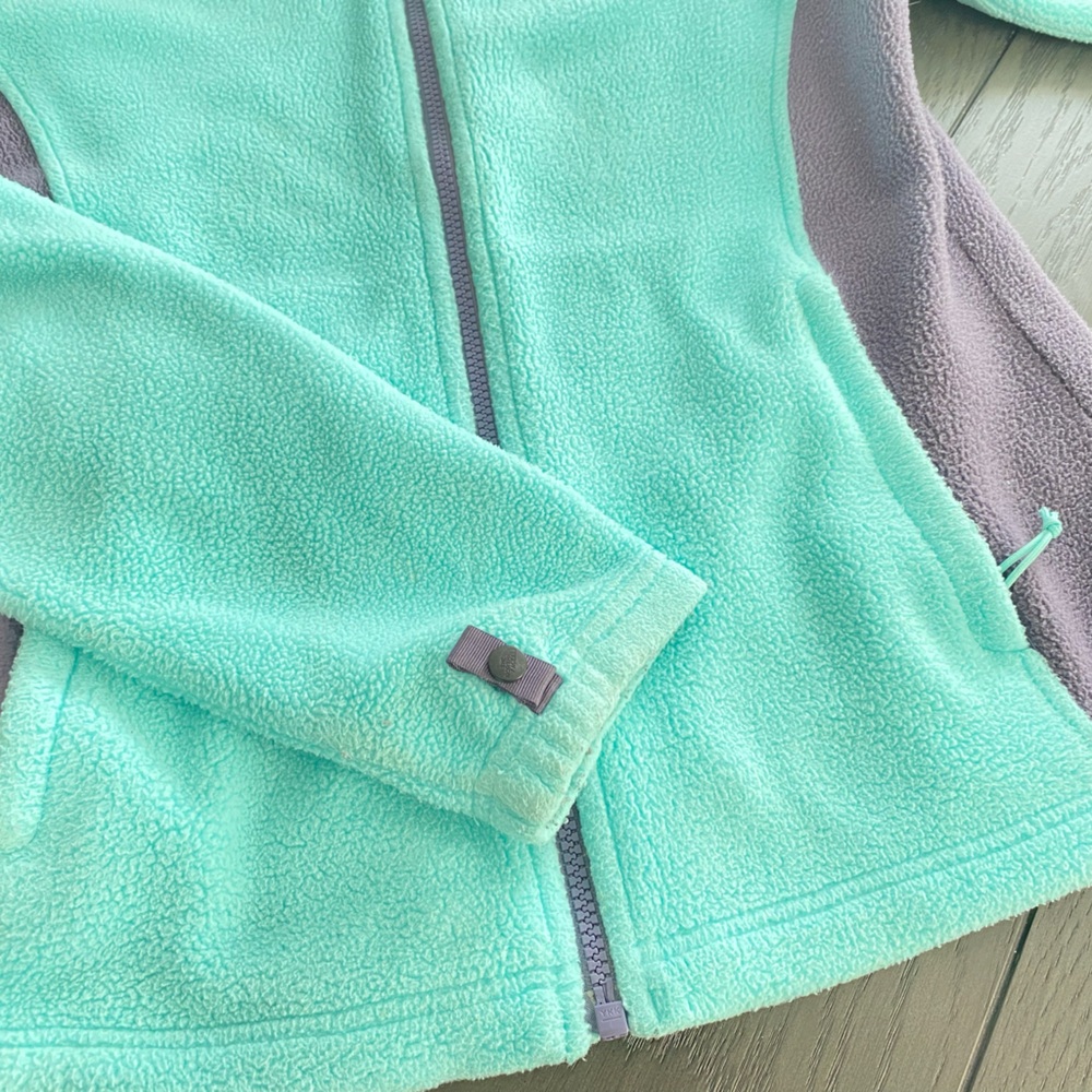 The North Face Women’s Turquoise and Gray Fleece Hoodie - Picture 10 of 12